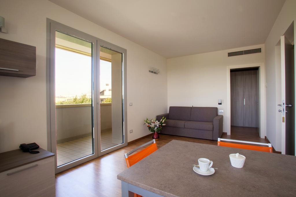 Residence Le Querce แชร์นุสโก ซุล นาวีโญ ห้อง รูปภาพ
